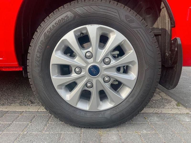 Gebraucht Ford Transit 131 PS (96 kW) 2023 Rot Kombi