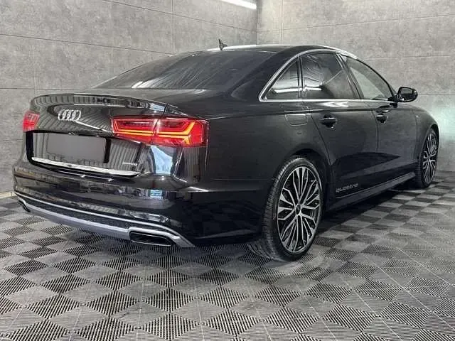 Gebraucht Audi A6 Ambiente 326 PS (239 kW) 2018 Schwarz metallic