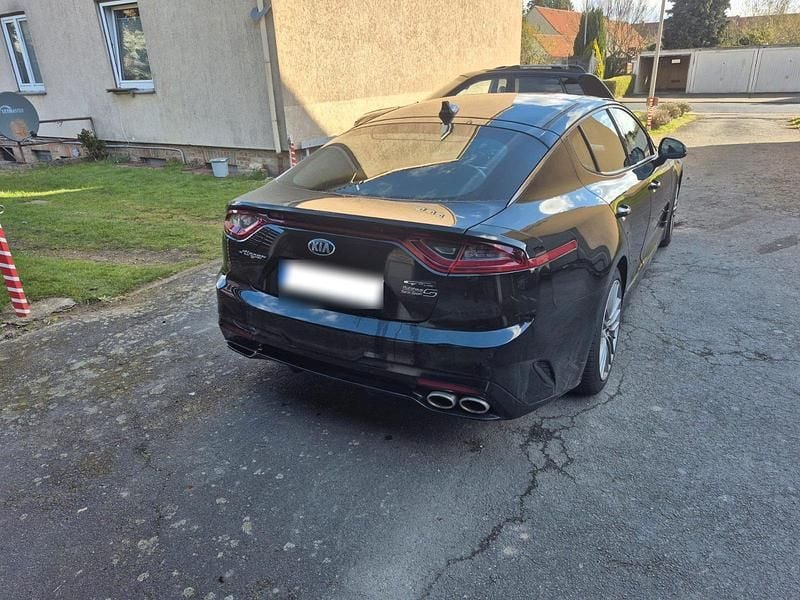 Gebraucht Kia Stinger 200 PS (147 kW) 2018 Schwarz Kleinwagen