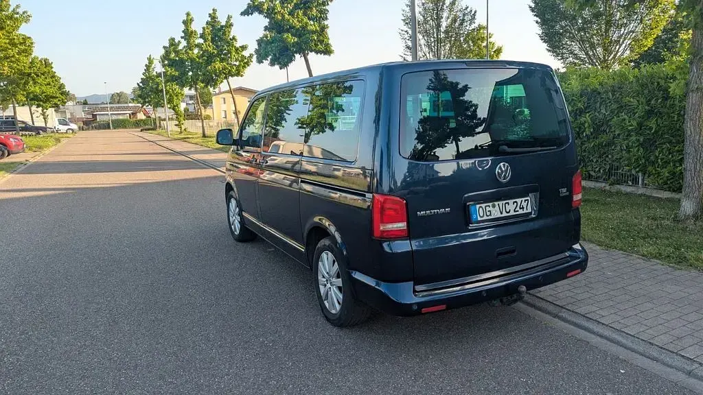 Gebraucht VW Multivan Highline 179 PS (131 kW) 2010 Blau Van / Kleinbus