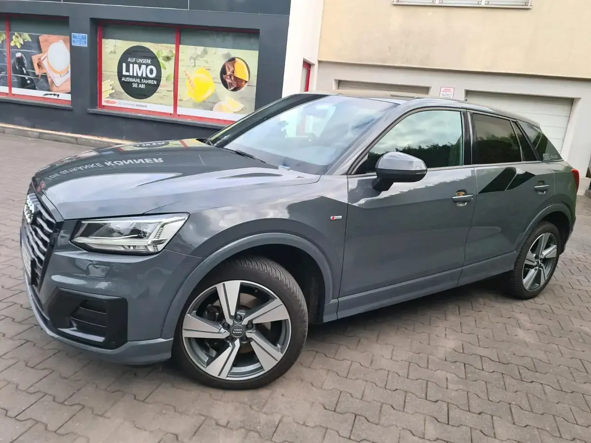 Gebraucht Audi Q2 116 PS (85 kW) 2018 Grau SUV