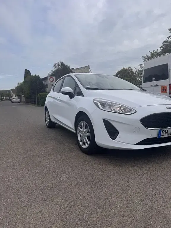 Gebraucht Ford Fiesta Cool & Connect 95 PS (69 kW) 2020 Weiß Kleinwagen