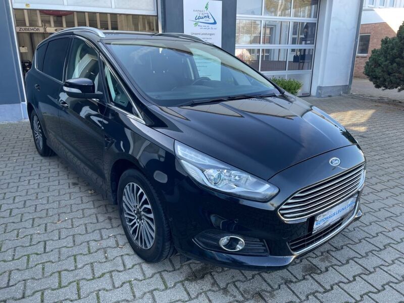 Schwarz Gebraucht 2019 Ford S-MAX Titanium Van / Kleinbus | 23.799 € (Fairer Preis) - Bild 1/4