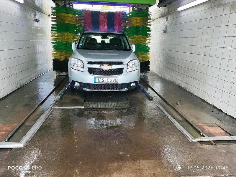 Grau Gebraucht 2013 Chevrolet Orlando Kombi | 6.500 € (Fairer Preis) - Bild 1/4