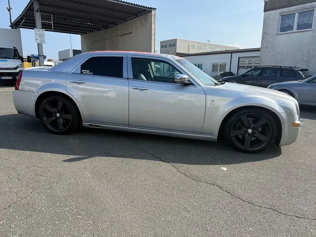 Używany Chrysler 300C 249 KM (183 kW) 2006 Srebrny Sedan/Limuzyna