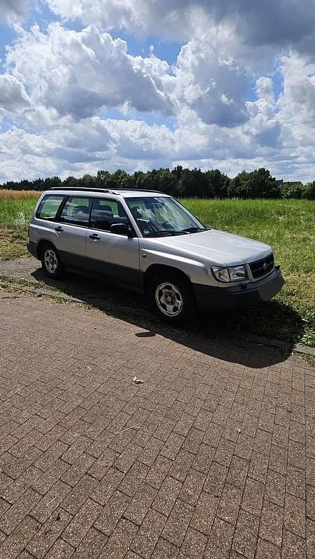 Silber Gebraucht 1999 Subaru Forester SUV | 700 € (Guter Preis) - Bild 1/4