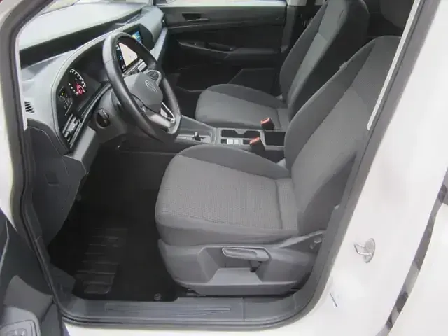 Second-hand VW Caddy Basis 122 CP (89 kW) 2022 Alb Monovolum