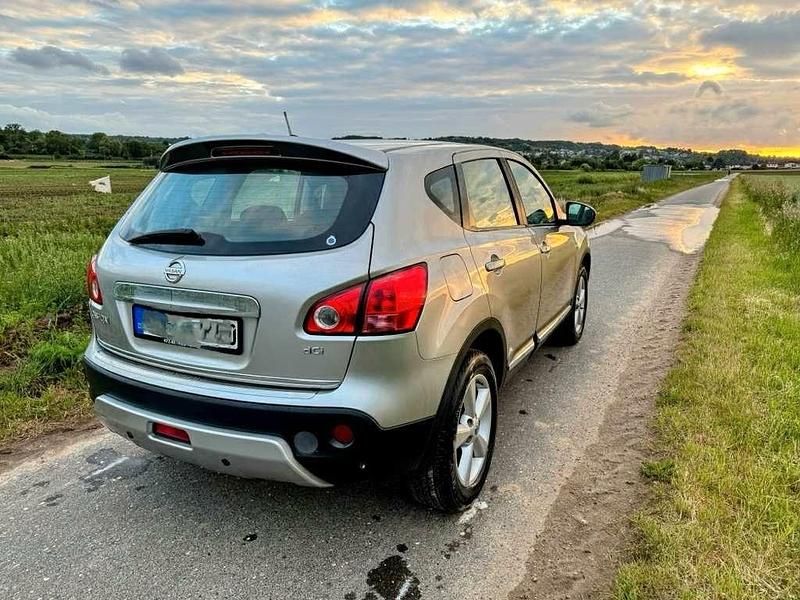 Silber Gebraucht 2008 Nissan Qashqai Visia SUV | 4.900 € (Fairer Preis) - Bild 1/4