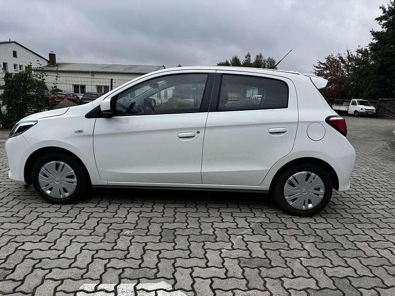 Gebraucht Mitsubishi Space Star 71 PS (52 kW) 2023 Weiß Limousine