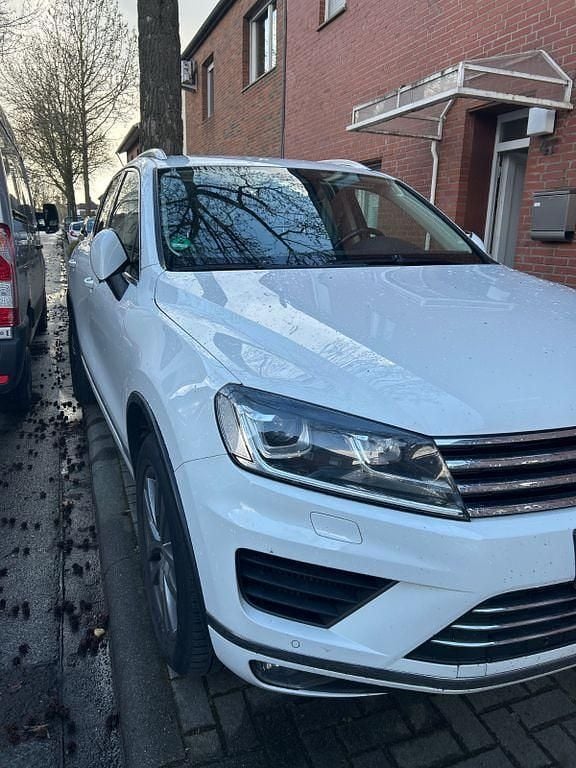 Gebraucht VW Touareg 204 PS (150 kW) 2016 Weiß SUV