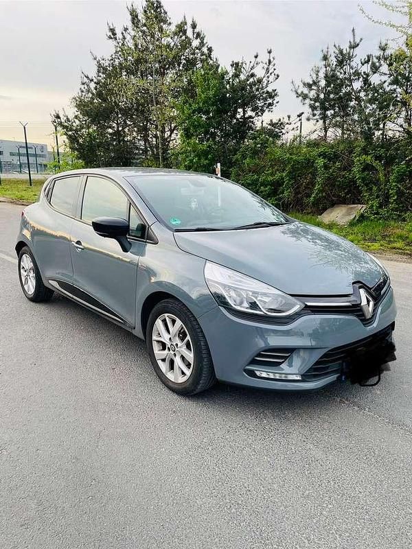Grau Gebraucht 2019 Renault Clio IV LIMITED Limousine | 9.500 € (Fairer Preis) - Bild 1/4