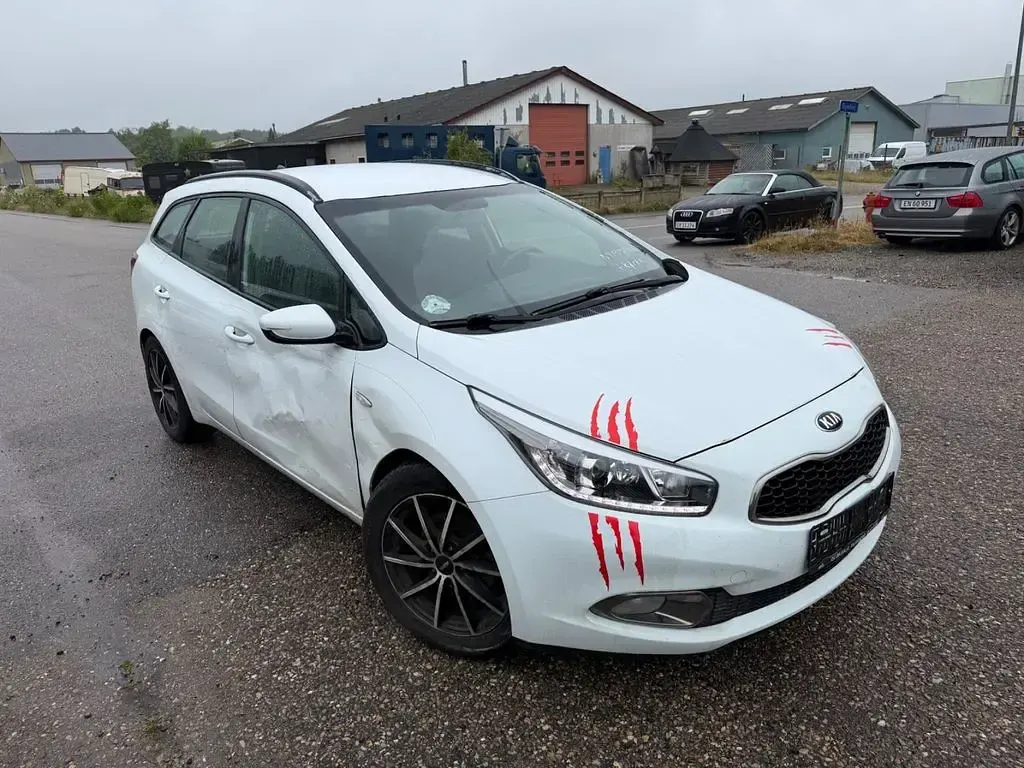 Gebraucht Kia Ceed Sportswagon Spirit 128 PS (94 kW) 2014 Kombi