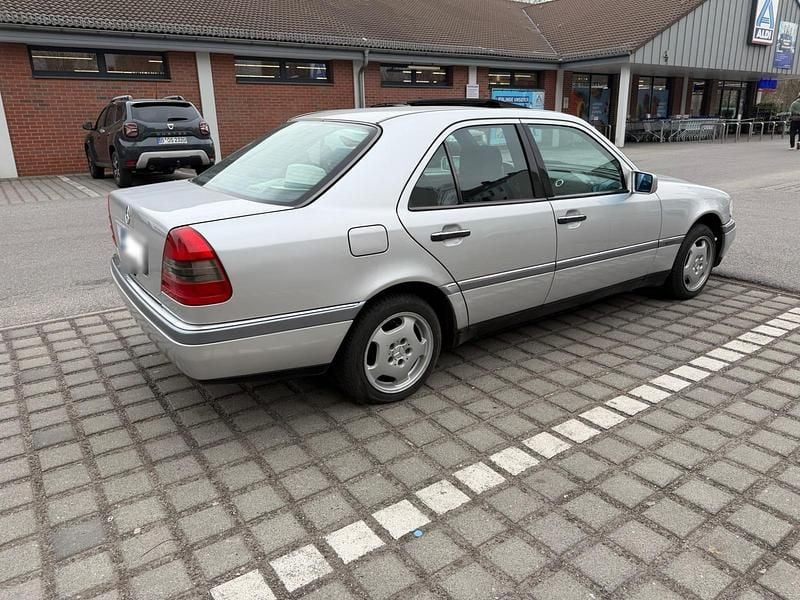 Gebraucht Mercedes C230 150 PS (110 kW) 1997 Silber Limousine