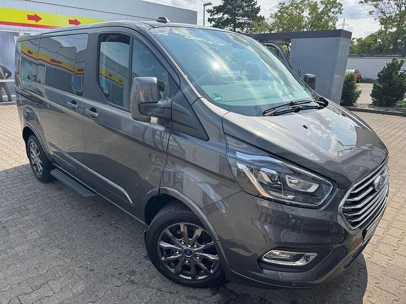 Grau Gebraucht 2022 Ford Tourneo Custom Van / Kleinbus | 38.900 € - Bild 1/4