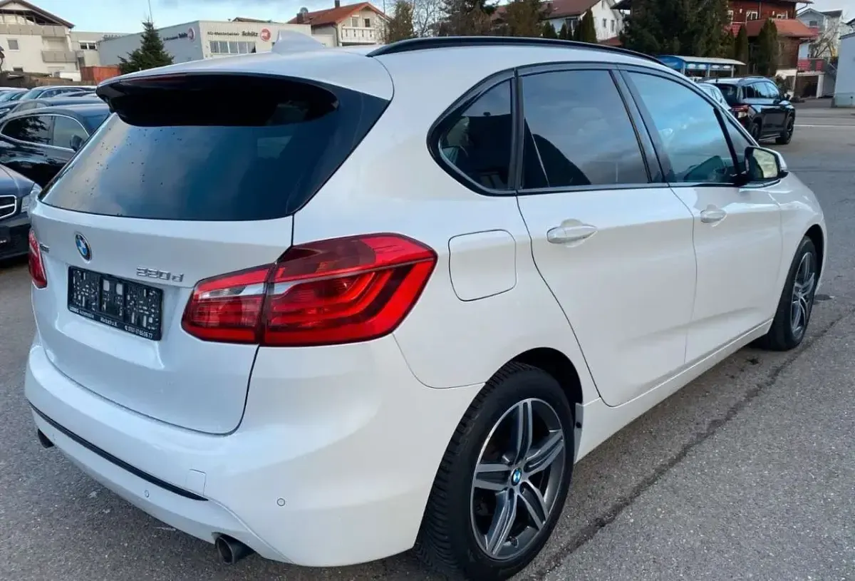 Gebraucht BMW 220 Active Tourer M Sport 190 PS (139 kW) 2014 Weiß Van / Kleinbus