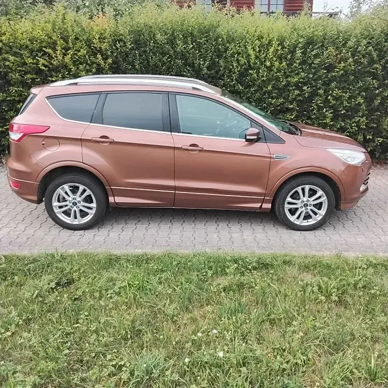 Gebraucht Ford Kuga Individual 182 PS (133 kW) 2014 Braun SUV
