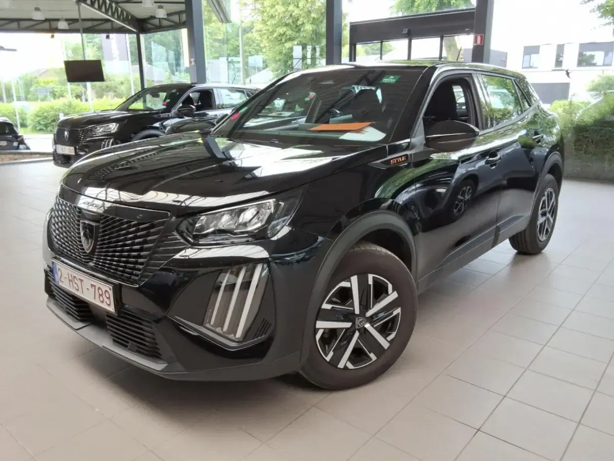 Gebraucht Peugeot 2008 Style 131 PS (96 kW) 2025 Schwarz SUV