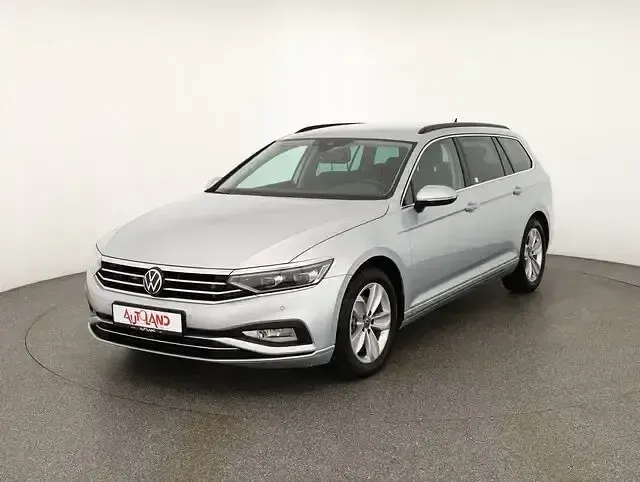 Gebraucht VW Passat 200 PS (147 kW) 2021 Scale silver metallic (metallic) Kombi