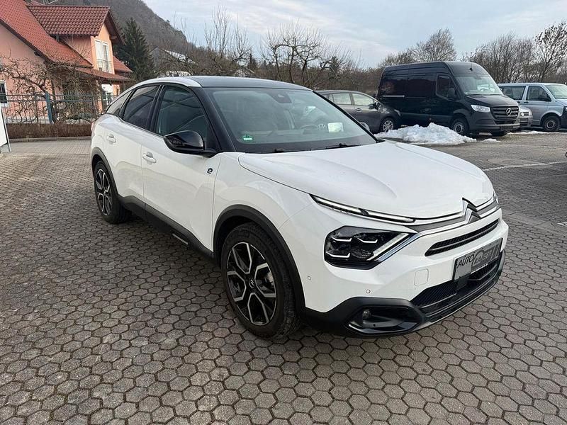 Second-hand Citroën e-C4 Shine 100 kW (136 CP) 2022 Alb Berlinǎ