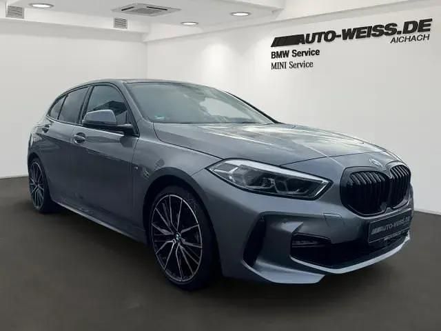 Gebraucht BMW 116 M Sport 109 PS (80 kW) 2023 Skyscraper grau metallic (grau) Kleinwagen