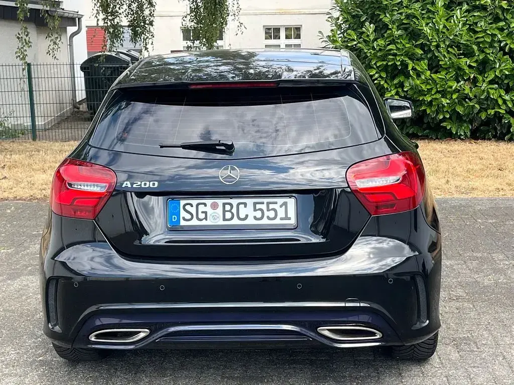 Gebraucht Mercedes A200 AMG line 156 PS (114 kW) 2018 Schwarz Limousine