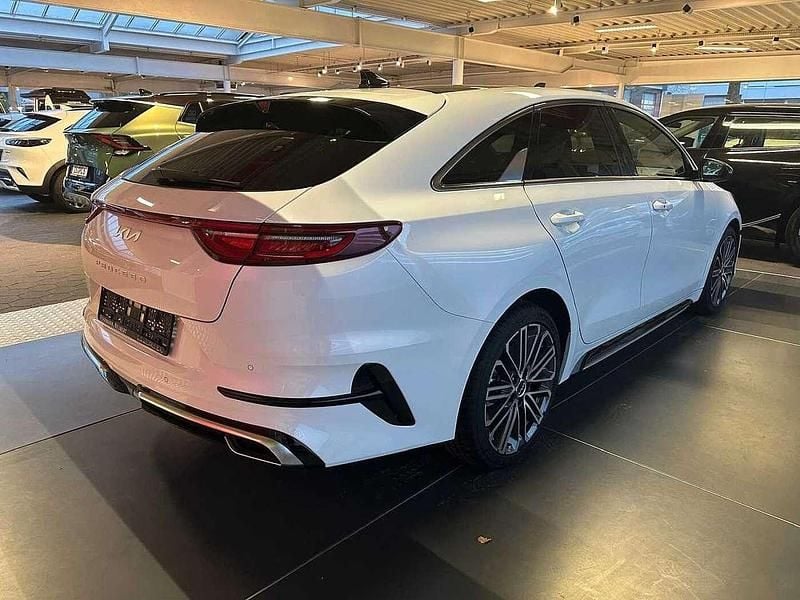 Second-hand Kia ProCeed 140 CP (102 kW) 2024 Alb Hatchback