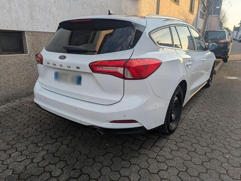 Gebraucht Ford Focus Titanium 150 PS (110 kW) 2020 Weiß Kombi
