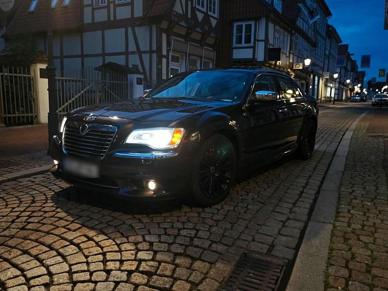 Gebraucht Lancia Thema 239 PS (175 kW) 2012 Braun Limousine