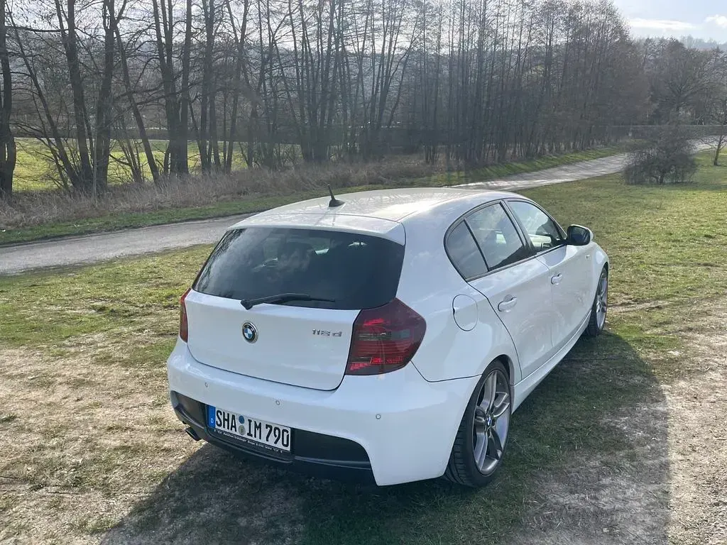 Gebraucht BMW 118 Performance 143 PS (105 kW) 2011 Weiß Kleinwagen