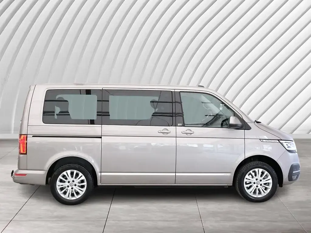 Gebraucht VW T6.1 Generation Six 204 PS (150 kW) 2022 Mojave beige metallic Van