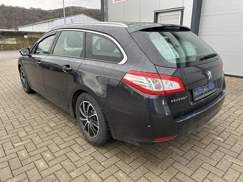 Gebraucht Peugeot 508 Business-Line 120 PS (88 kW) 2016 Lackierung grau haria2/metalli Kombi
