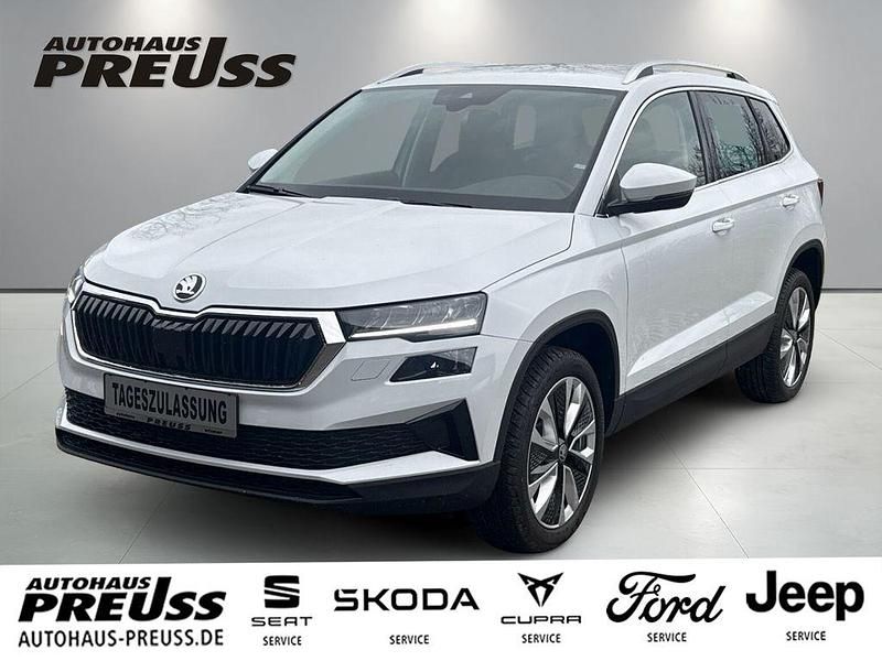 Weiß Neu 2026 Skoda Karoq Selection SUV | 33.995 € (Fairer Preis) - Bild 1/4