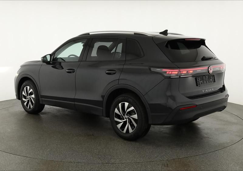 Neu VW Tiguan Life 2025 Uranograu SUV