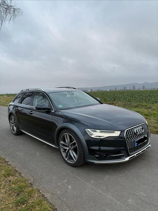 Blau Gebraucht 2017 Audi A6 Allroad Kombi | 17.200 € (Guter Preis) - Bild 1/4