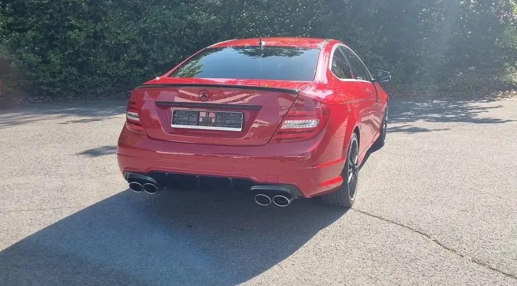 Gebraucht Mercedes C350 306 PS (225 kW) 2011 Rot Coupé