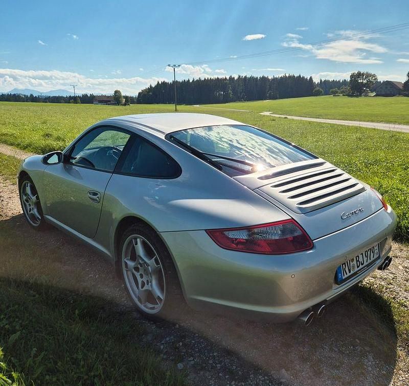 Usata Porsche 911 Carrera 325 CV (239 kW) 2005 Argento Coupé