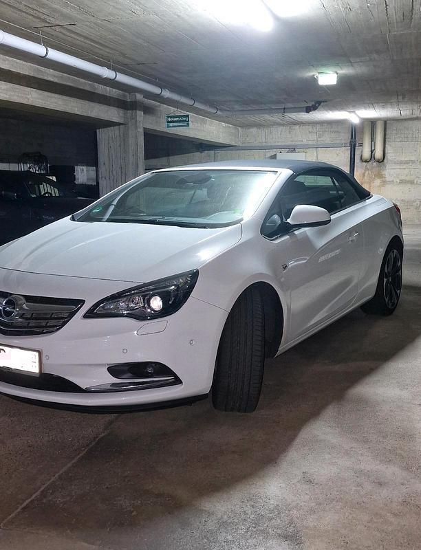 Weiß Gebraucht 2014 Opel Cascada Cabrio | 16.500 € (Etwas zu teuer) - Bild 1/4