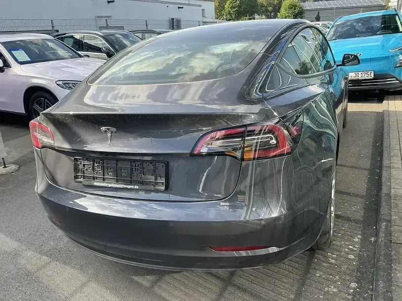 Gebraucht Tesla Model 3 RWD 239 kW (325 PS) 2022 Grau Limousine