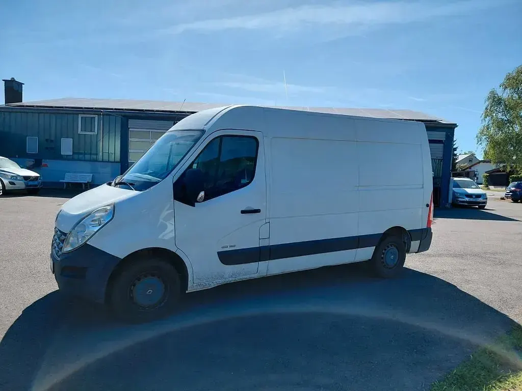 Używany Renault Master 125 KM (91 kW) 2011 Biały Minivan