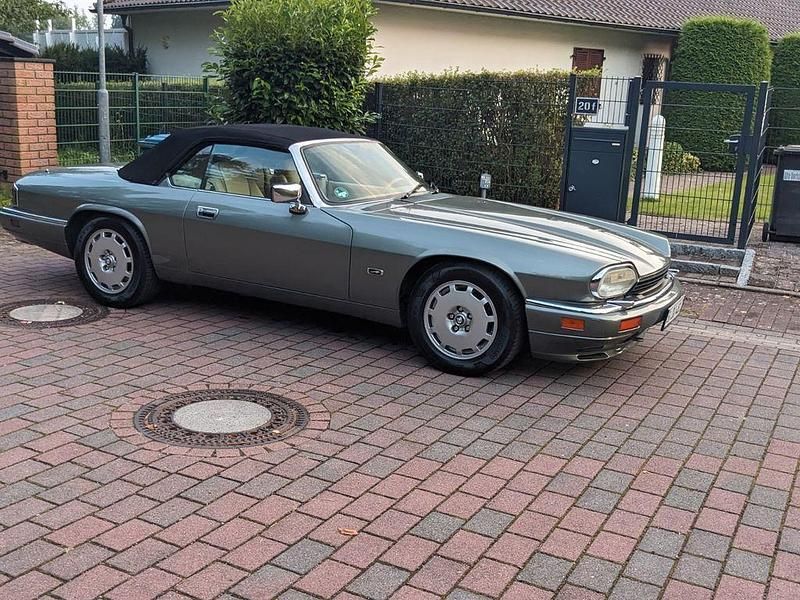 Grün Gebraucht 1995 Jaguar XJS Cabrio | 22.950 € - Bild 1/4