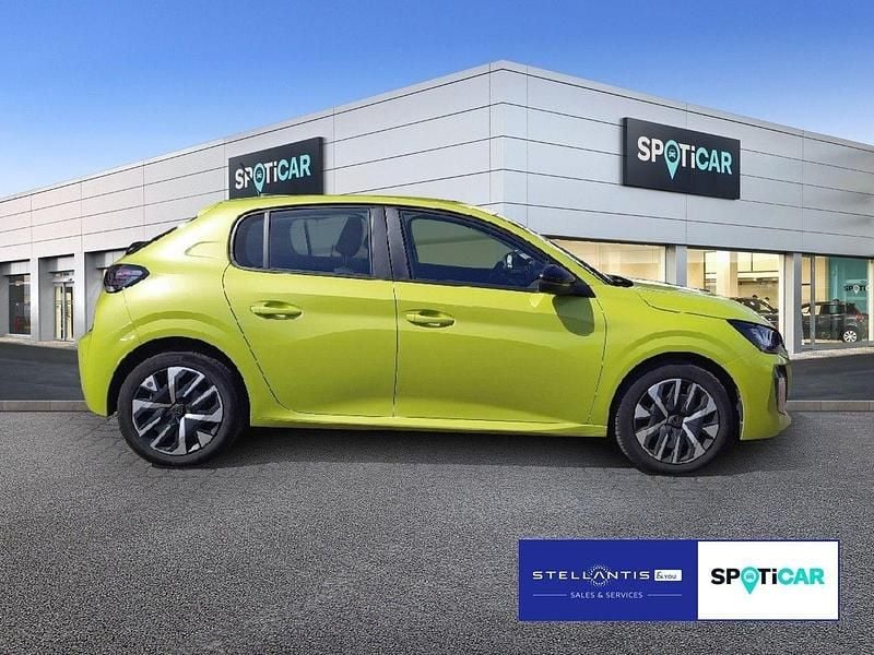 Second-hand Peugeot 208 Active 75 CP (55 kW) 2024 Galben Hatchback