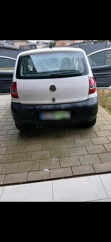 Gebraucht VW Fox 55 PS (40 kW) 2009 Weiß Kleinwagen