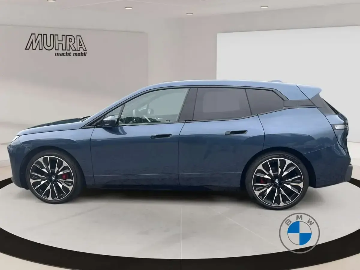 Gebraucht BMW iX M Sport 400 kW (544 PS) 2025 Arctic race blue SUV