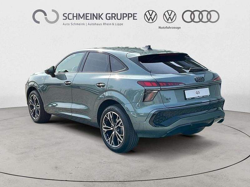 Neu Audi Q3 S-Line 150 PS (110 kW) 2026 Salbeigrün metallic SUV