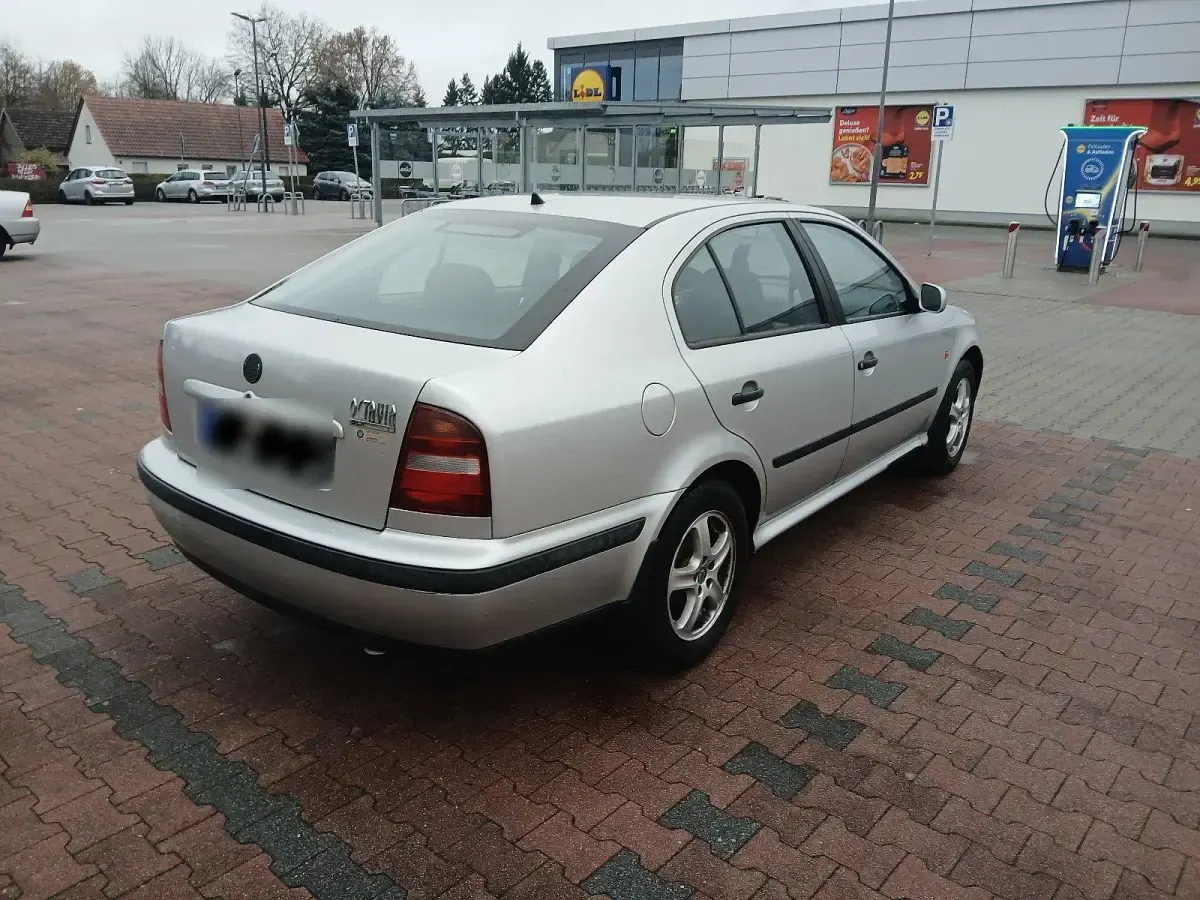 Occasion Skoda Octavia 100 ch (73 kW) 2000 Berline