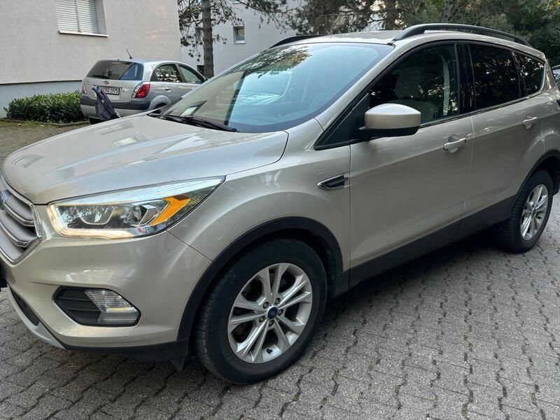 Gold Gebraucht 2017 Ford Escape SUV | 12.999 € - Bild 1/4