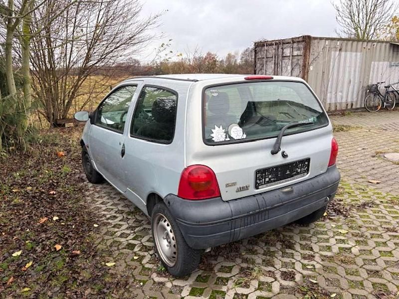 Second-hand Renault Twingo 58 CP (42 kW) 2001 Gri Hatchback