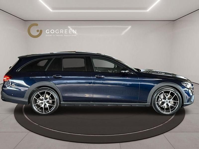 Gebraucht Mercedes E400 330 PS (242 kW) 2020 Blau Limousine