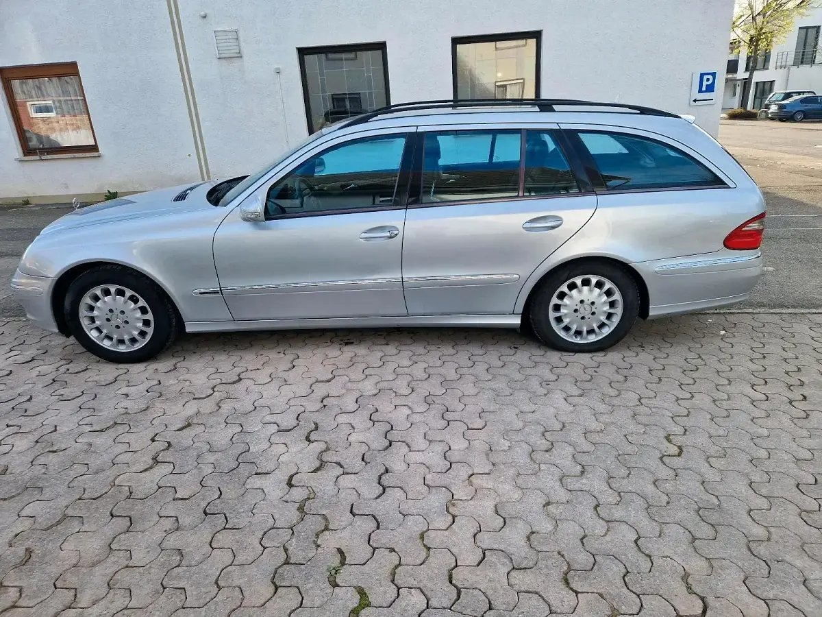 Gebraucht Mercedes E220 Avantgarde 170 PS (125 kW) 2006 Silber Kombi
