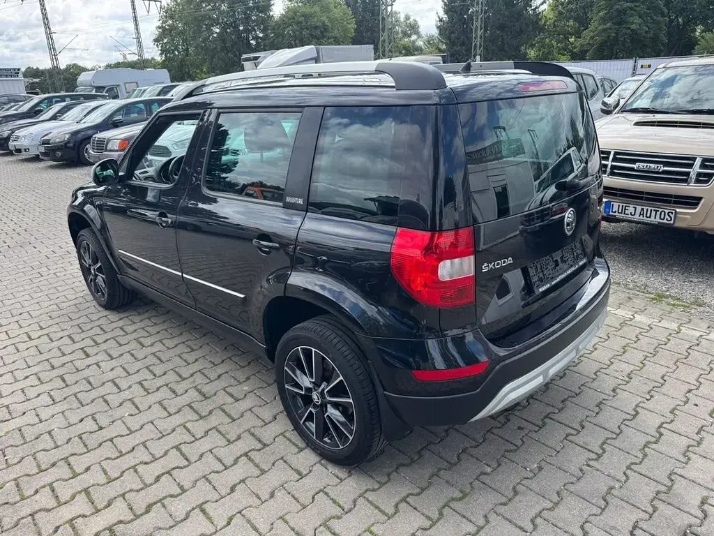 Gebraucht Skoda Yeti Ambition 140 PS (102 kW) 2015 Schwarz SUV